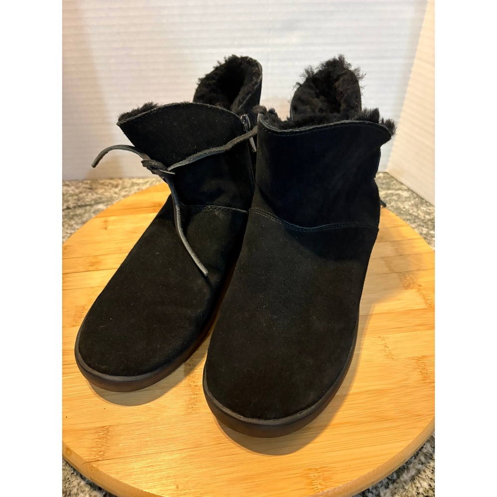 Koolaburra by UGG Black Suede‎ Shearling Lined Ankle Boots Women's